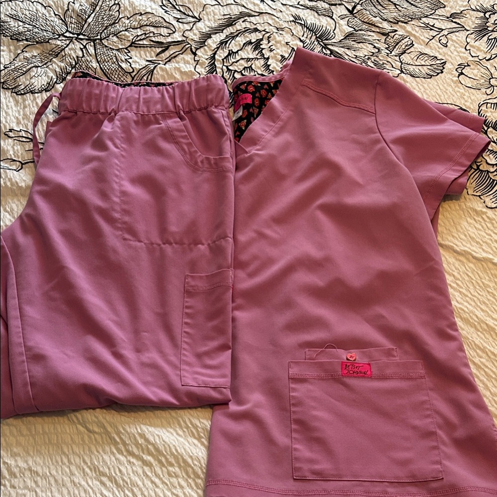 Betsey Johnson Koi XL Scrub set